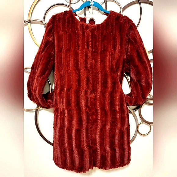 Reversible Luxury Faux-Fur/Suede Coat - Picture 8 of 10